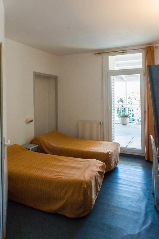Ymca Villeneuve Les Avignon Hotel Kamer foto