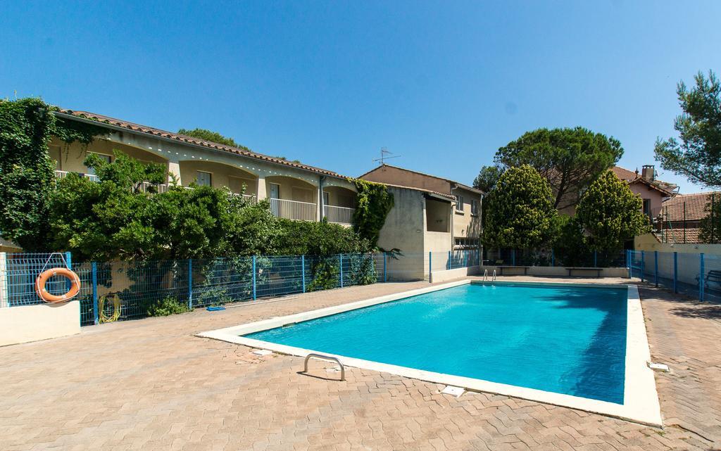 Ymca Villeneuve Les Avignon Hotel Buitenkant foto