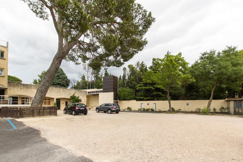 Ymca Villeneuve Les Avignon Hotel Buitenkant foto