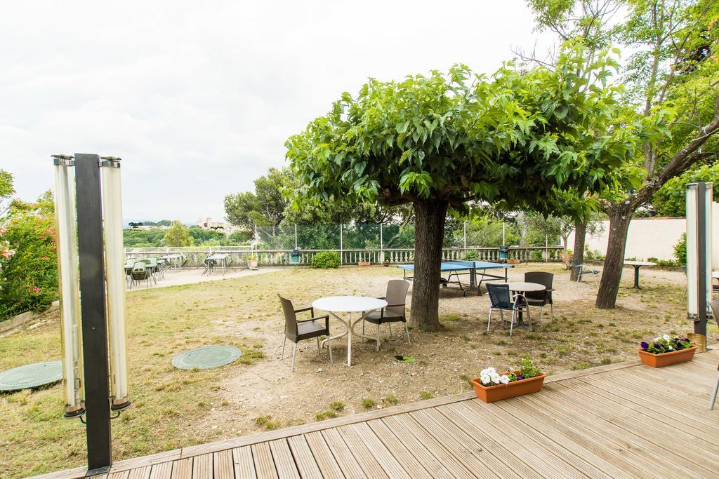 Ymca Villeneuve Les Avignon Hotel Buitenkant foto