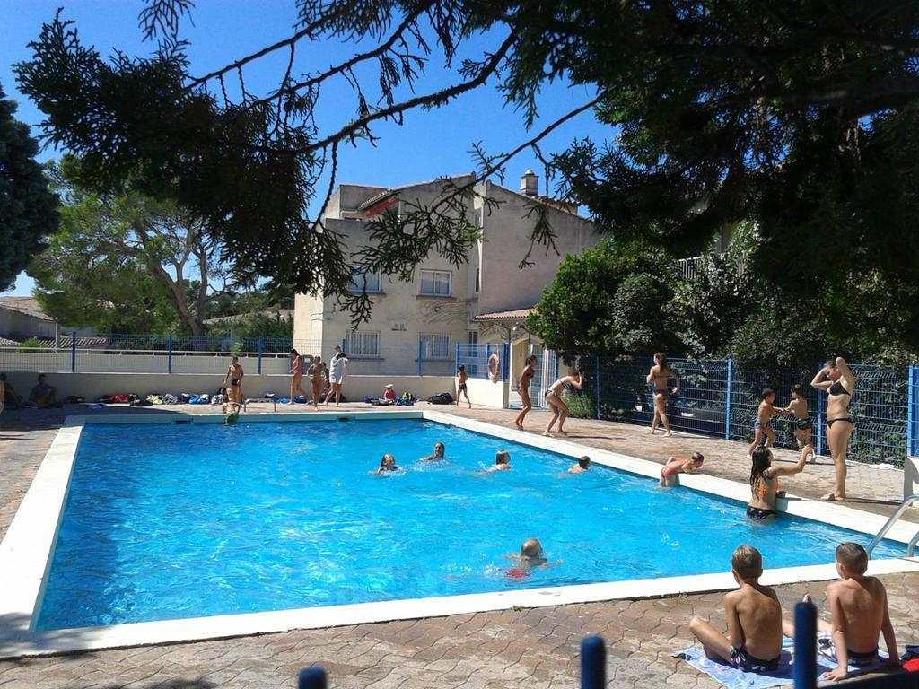 Ymca Villeneuve Les Avignon Hotel Buitenkant foto